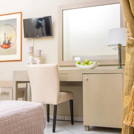 Diogenis 4* Ermoupoli