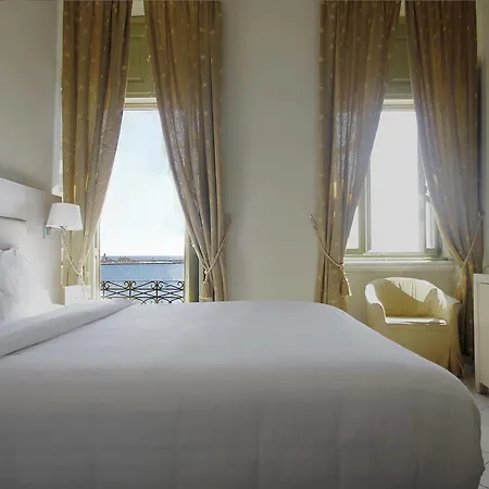 Diogenis Hotel